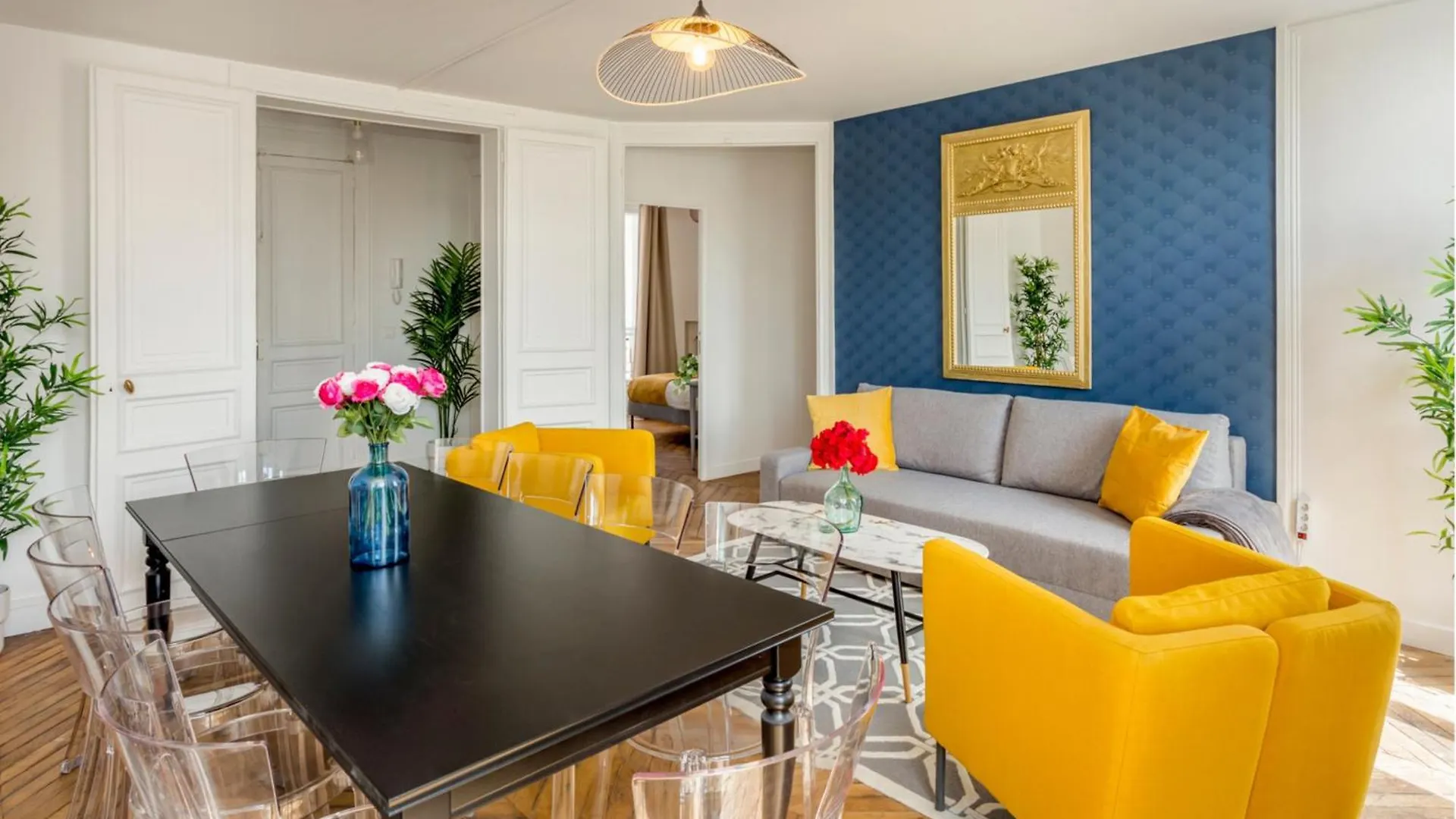 Merveil Family Suite - Tilsitt - Eiffel Tower View Paris Apartment