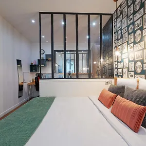 Appartement Fabulous Comfortable Studio With Updated Finishes And Design Next To Champ De Mars