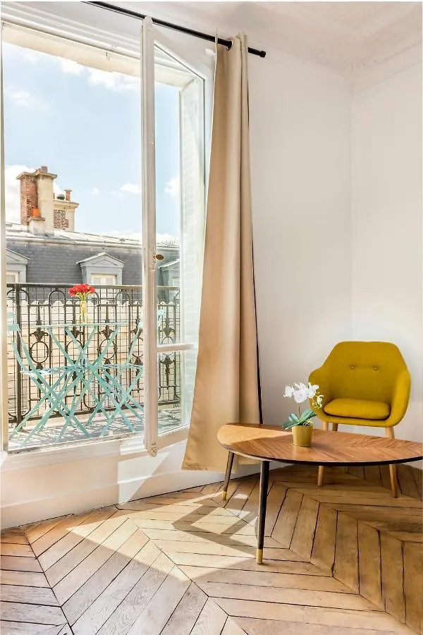 Merveil Cozy - Tilsitt - Eiffel Tower View Paris 0*,  France