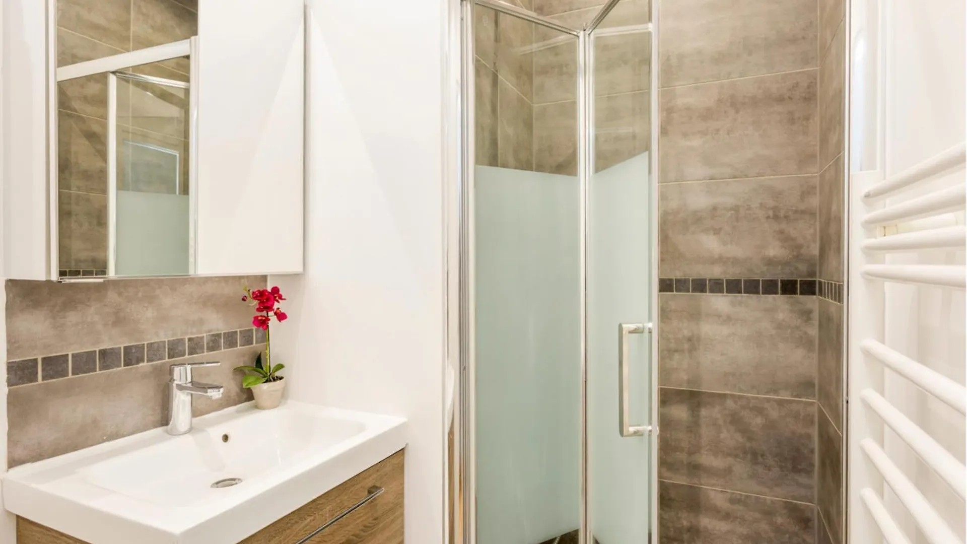 Merveil Family Suite - Tilsitt - Eiffel Tower View Paris Frankrike